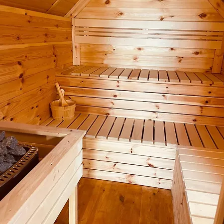 مكان تخييم Aeroheaven Glamping *